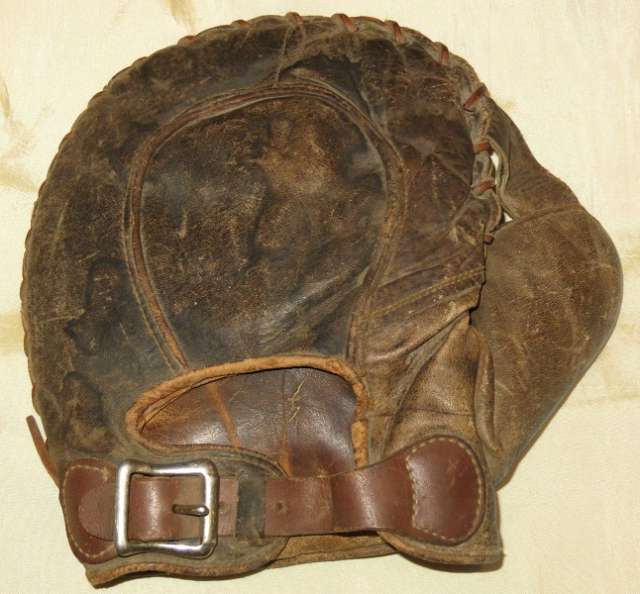 Semi Pro Basemitt Back