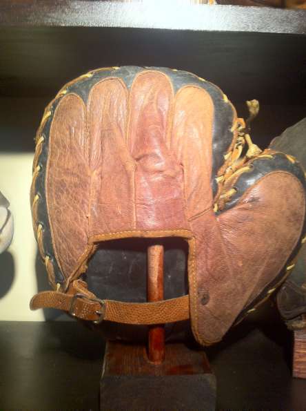 Early Two Tone Catchers Mitt Back