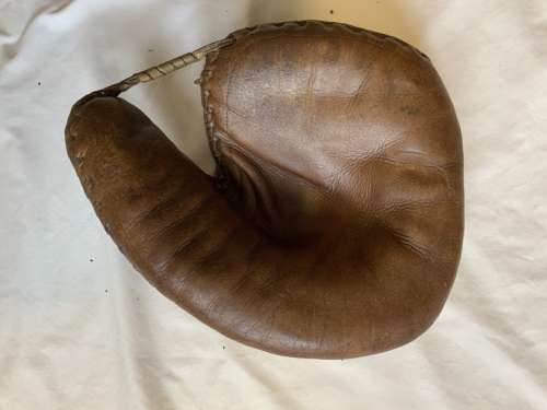 Full Back Catchers Mitt Front