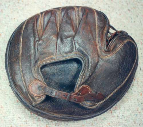 Ratsch Peerless Laced Heel Catchers Mitt Back