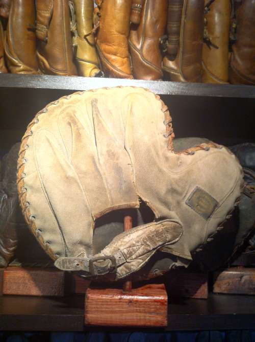 Sell CM50 Catchers Mitt Back