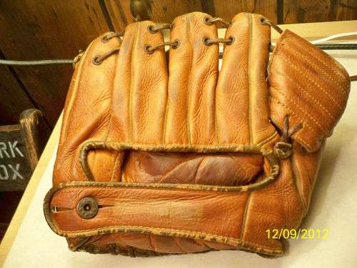 Sam Jethroe George Worthington S17 Back