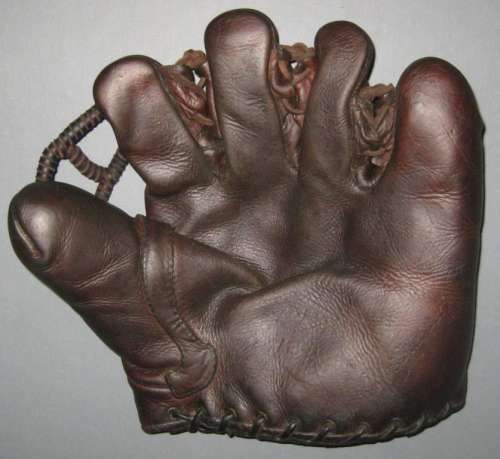 W Grommet Web Front