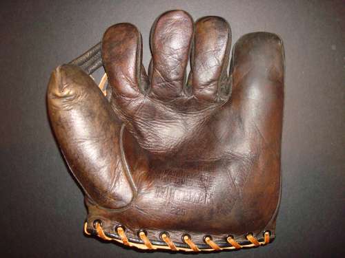 Wally Berger Sportsman 225 Front