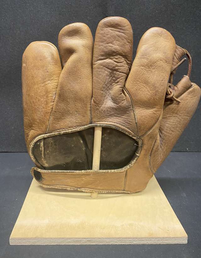 Eddie Rommel Pennant K450  Back