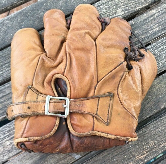 Pennant F453 Web Finger Back