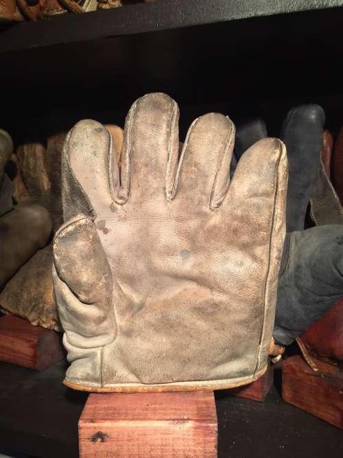 Pennant Full Web White Front