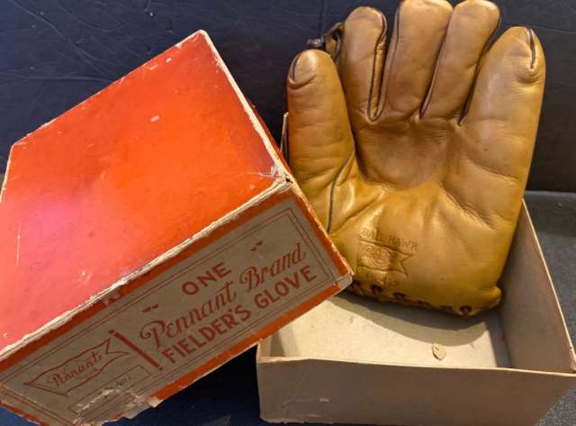 Pennant IK-457 Ball Hawk Front