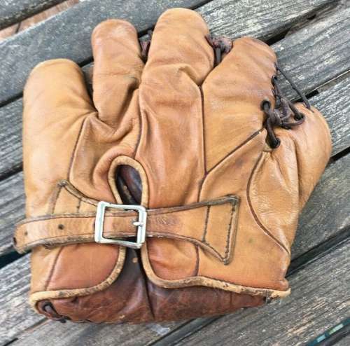 Pennant Webbed Finger Back