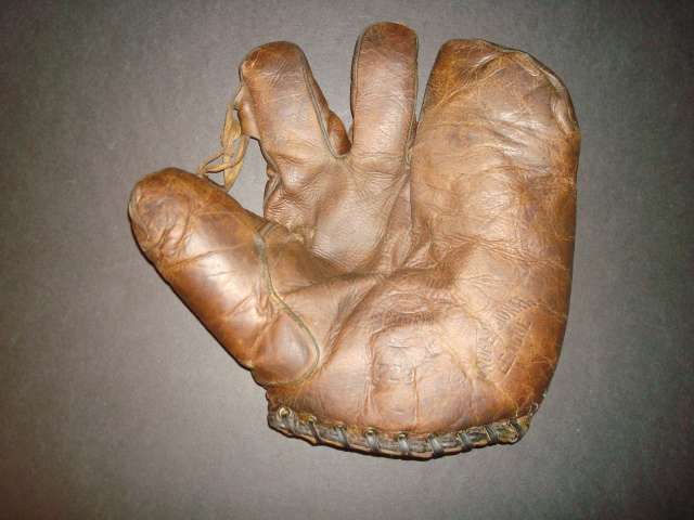 Banner 1723 Three Finger Front