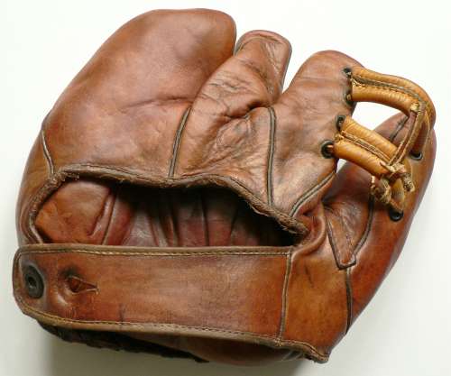 Charlie Engle Nokona Three Finger Back