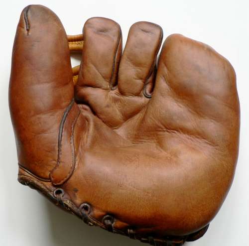 Charlie Engle Nokona Three Finger Front