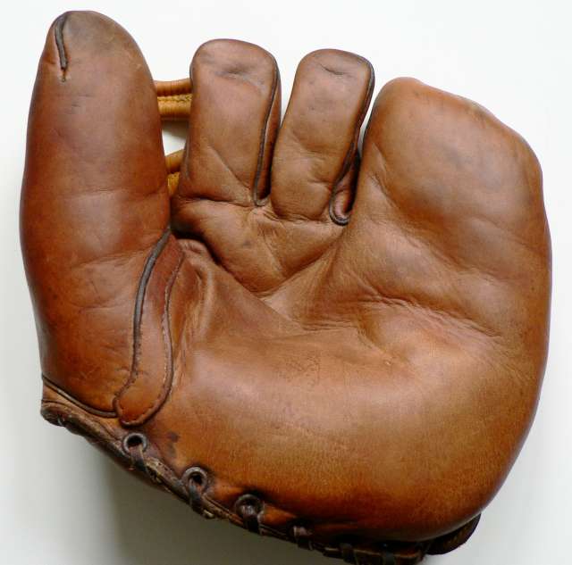 Charlie Engle Nokona Three Finger Front