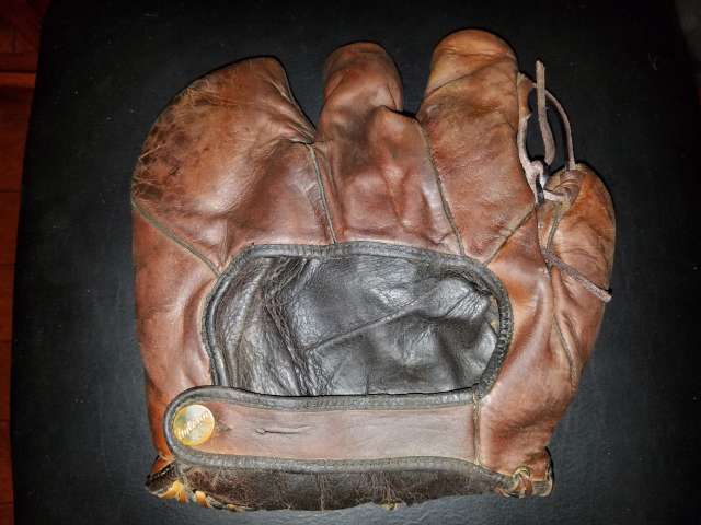 Chas Ruffing Wilson 623 Back