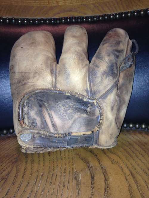 D&M G75 3 Finger Back