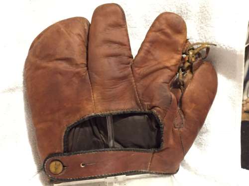 Earl Clark K&C 40 3 Finger Back