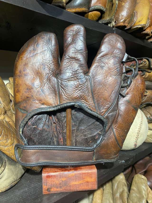 Jesse Haines JC Higgins 1668 Back