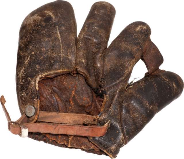 Jim Cooney Game Used 3 Finger Back