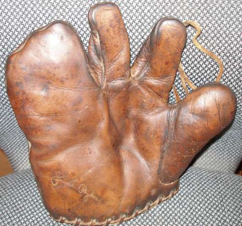 Jimmy Dykes Reach Three Finger Front