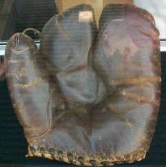 Johnny Evers Pre War 2 Finger Front 2