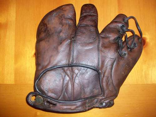 Lloyd Waner Spalding Three Finger Back