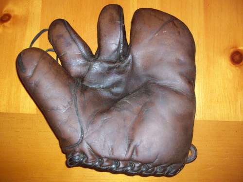 Lloyd Waner Spalding Three Finger Front