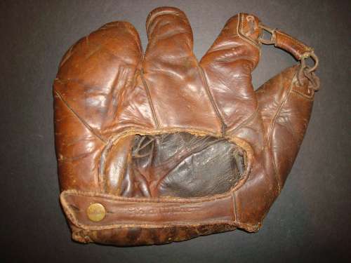 Rogers Hornsby Wilson 632 Back