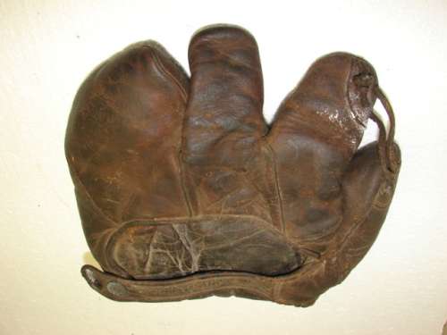 Rogers Hornsby Wilson 632 Back