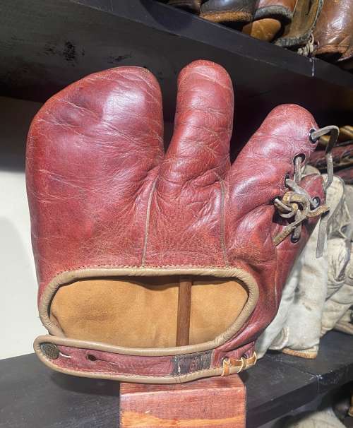 Spalding TG 3 Finger Back