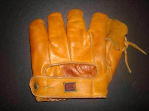 Billy Myers Hutch WM Rainey Web Back
