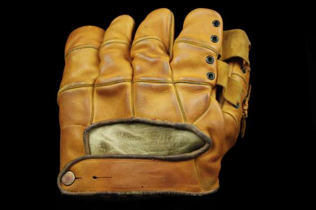 Spalding Pro Form 202 Rainey Trap Web Back