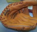 View the image: Stan Musial Rawlings SM6 Front