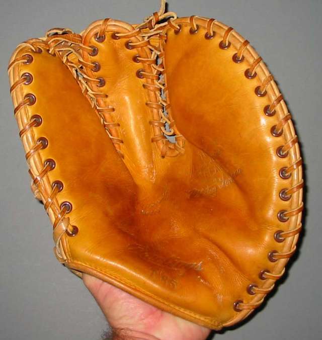 Whitey Lockman Rawlings T86 Front