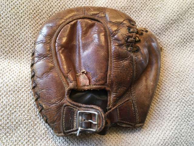 George Sisler Rawlings Basemitt Back 1