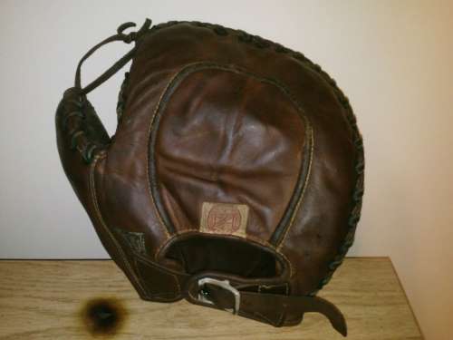 George Sisler Rawlings Basemitt Lefty Back