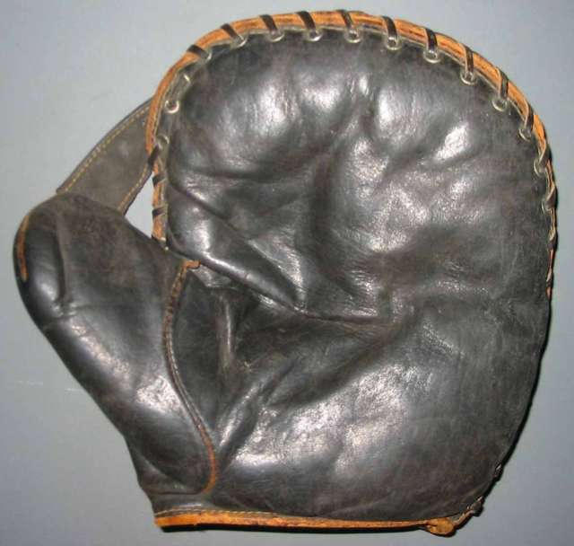 Rawlings 1 Inch Web Basemitt Front