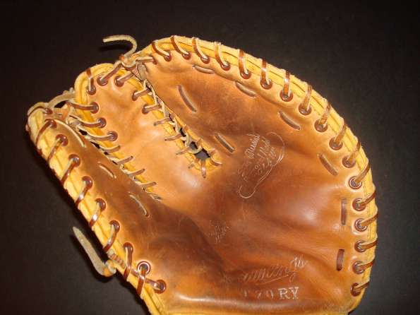 Stan Musial Rawlings T70RY Front