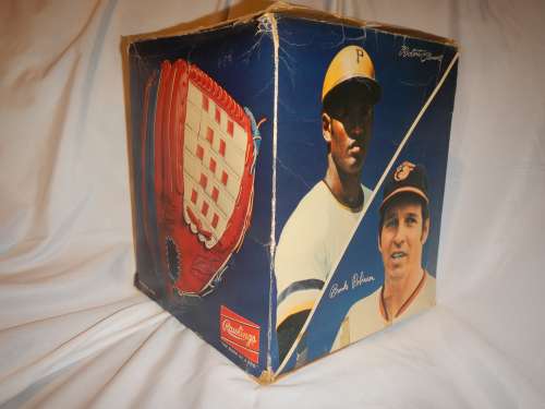 Brooks Robinson Roberto Clemente Rawlings WSS Box 3