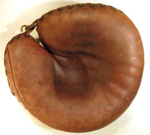Cy Perkins Rawlings HL Catchers Mitt Front