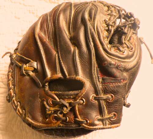 Del Rice Rawlings Catchers Mitt Back