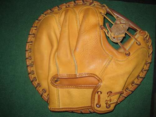 Hank Foiles Rawlings 214 Back