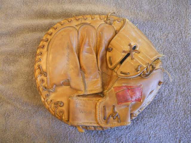 Joe Azcue Rawlings 216 Back