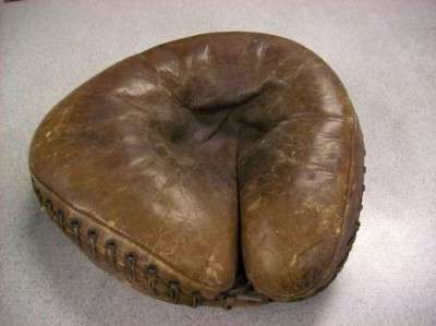 Rawlings Snap Heel Catchers Mitt Front