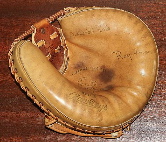 Ray Fosse Rawlings HOH-X Heart of the Hide Catchers Mitt Front