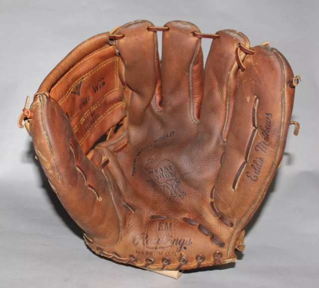 Eddie Mathews Rawlings EM Personal Model Front