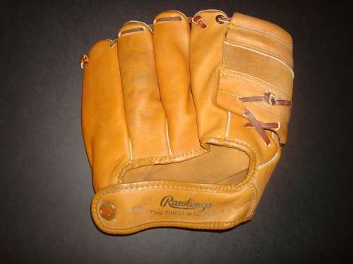 Johnny Podres Rawlings G300 Back