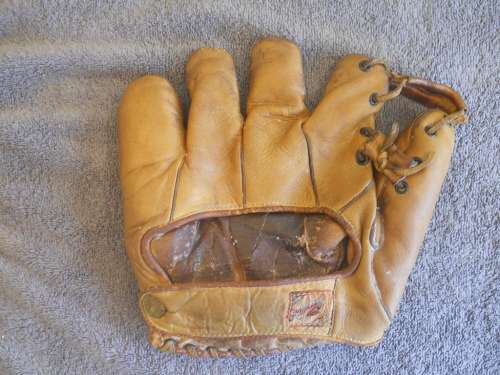 Marty Marion Rawlings G600 Back