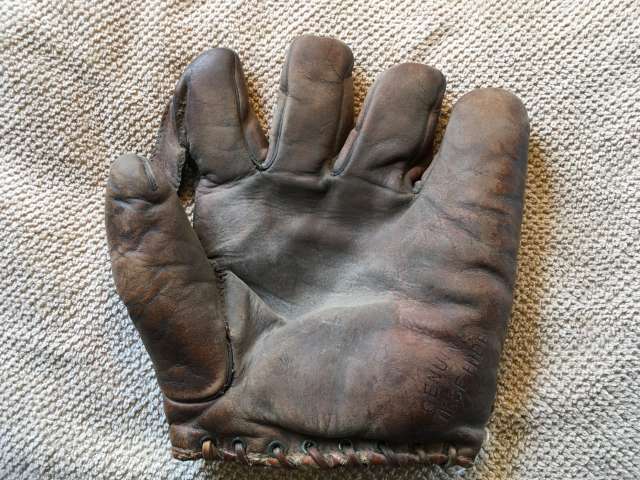 Rawlings 1 Inch Web Front