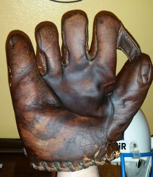 Rawlings 1 Inch Web Lefty Front