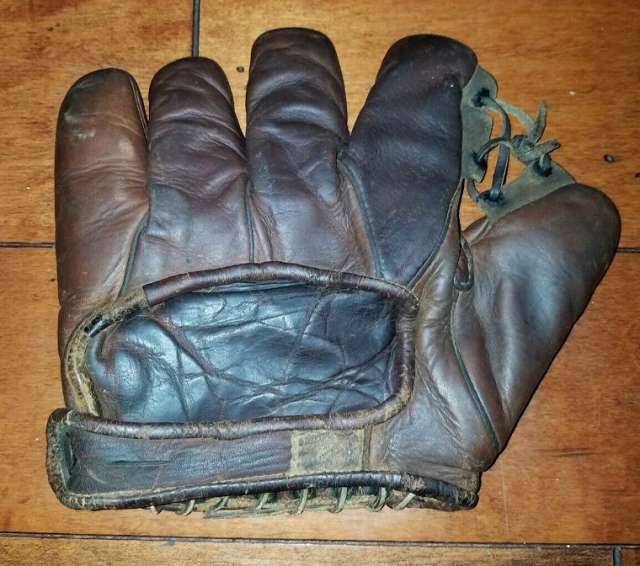 Rawlings Grommet Web Back